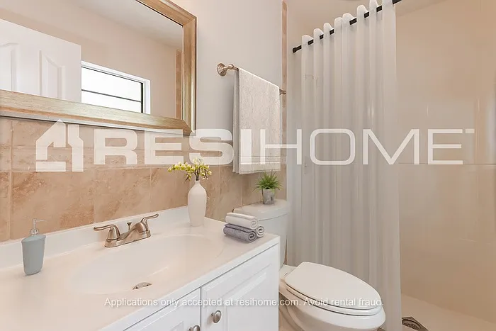 9940 Spanish Isles Dr — Photo 14