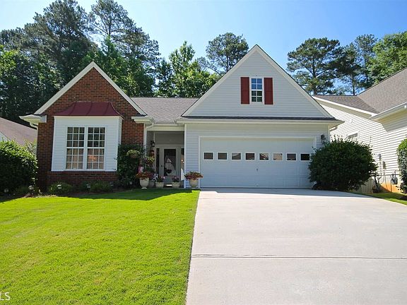 2nd image of 122 Willow Creek Dr