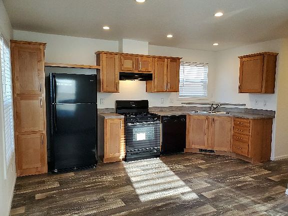 2nd image of 825 N Lamb Blvd #29