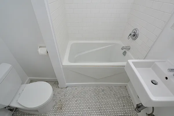 Rented by Aether Property Group | media 11