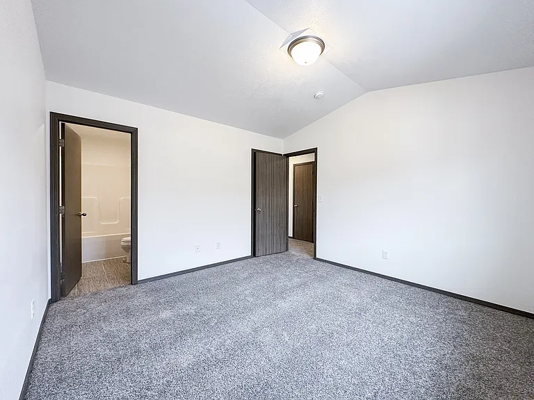 Willows East Commons — Photo 28