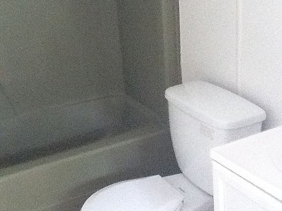 4th image of 1709 Sandown Ln