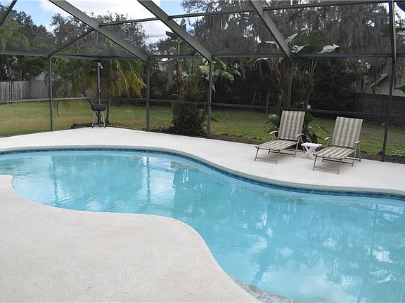 5th image of 3207 Hawthorne Ct