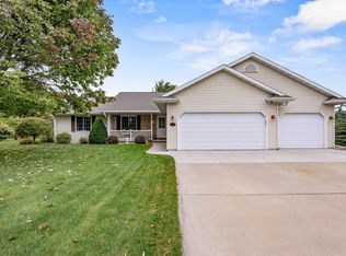 W5318 Amy Ave, Appleton, WI 54915