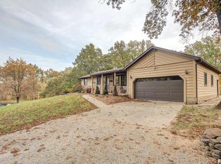 940 Valley View Ln, Centralia, IL 62801