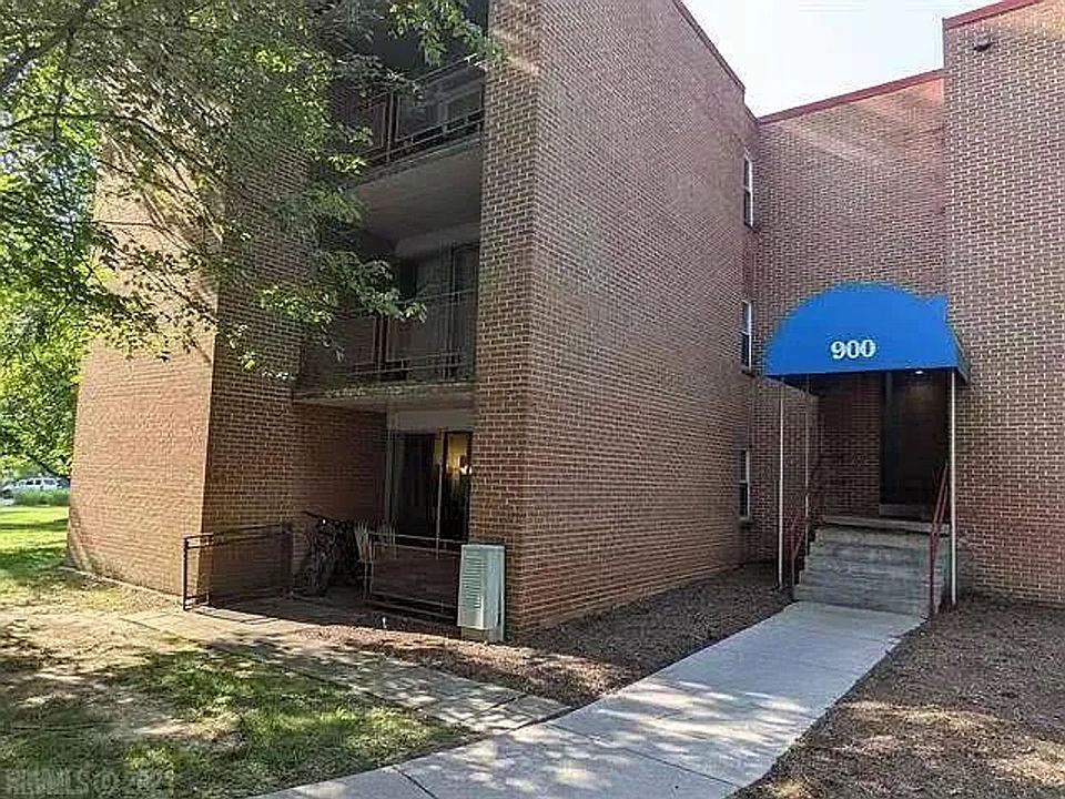 1st image of 900 Brightwood Manor Dr #B-3
