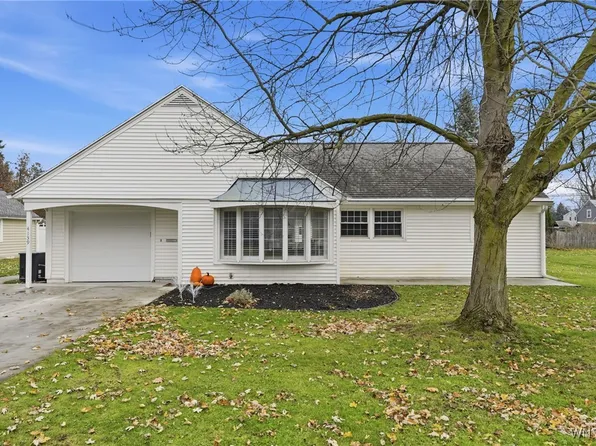 4139 Wildwood Dr, Williamsville, NY 14221