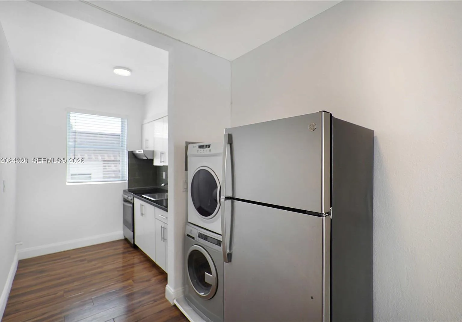 The Lofts At Abbott Condo — Photo 4