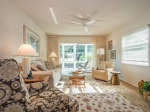 4th image of 36 Vista Gardens Trl APT 201
