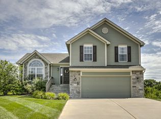 9115 NE 103rd St, Kansas City, MO 64157