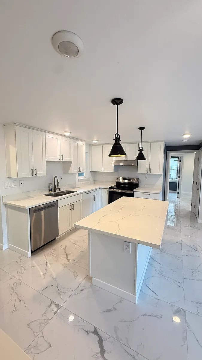 Kitchen - 12055 69th Ave S
