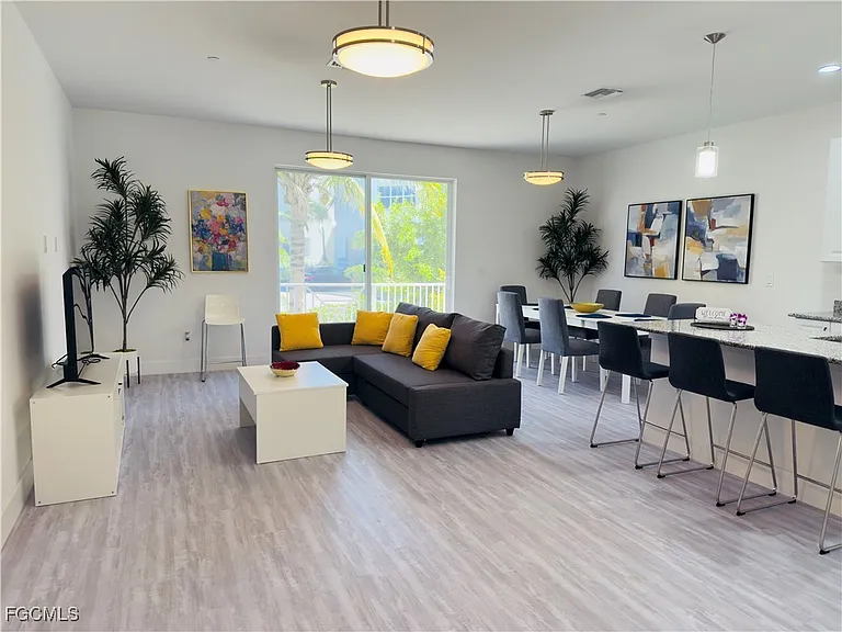5865 Shell Cove Dr #105 — Photo 3