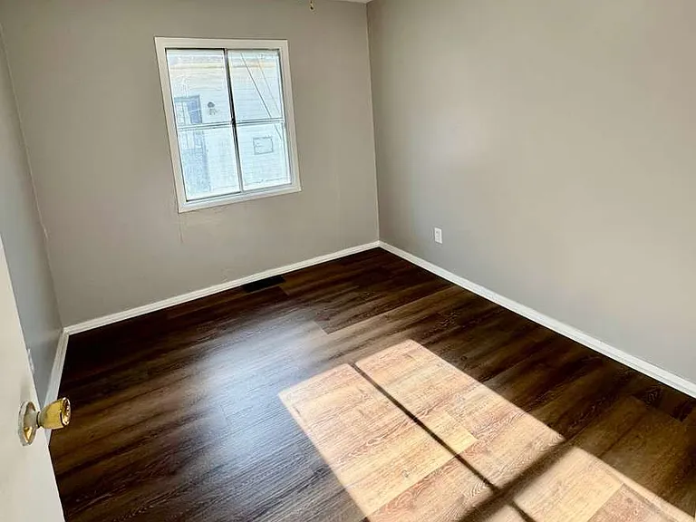 17001 Lipton Ave — Photo 11