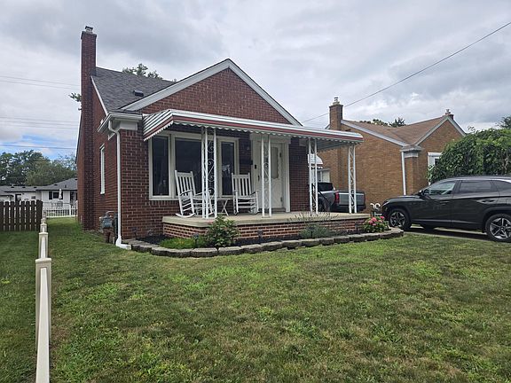 3rd image of 1032 Buckingham Ave
