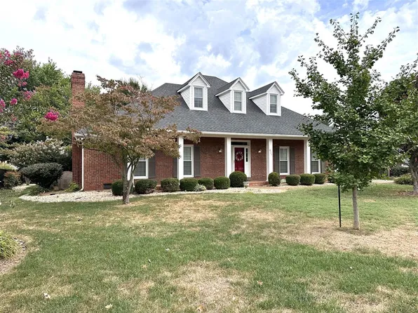 631 Newberry St, Bowling Green, KY 42103