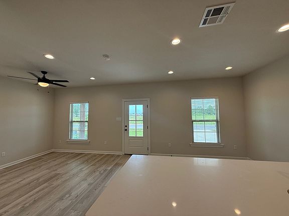 5th image of 5329 Kramer Ct