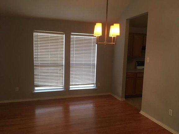 2nd image of 729 Silverbrook Dr