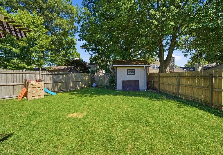 1810 Delaney St — Photo 29