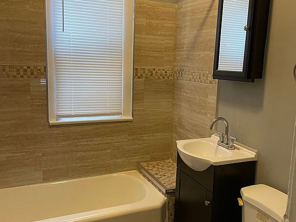 2nd image of 8316 S Manistee Ave #1