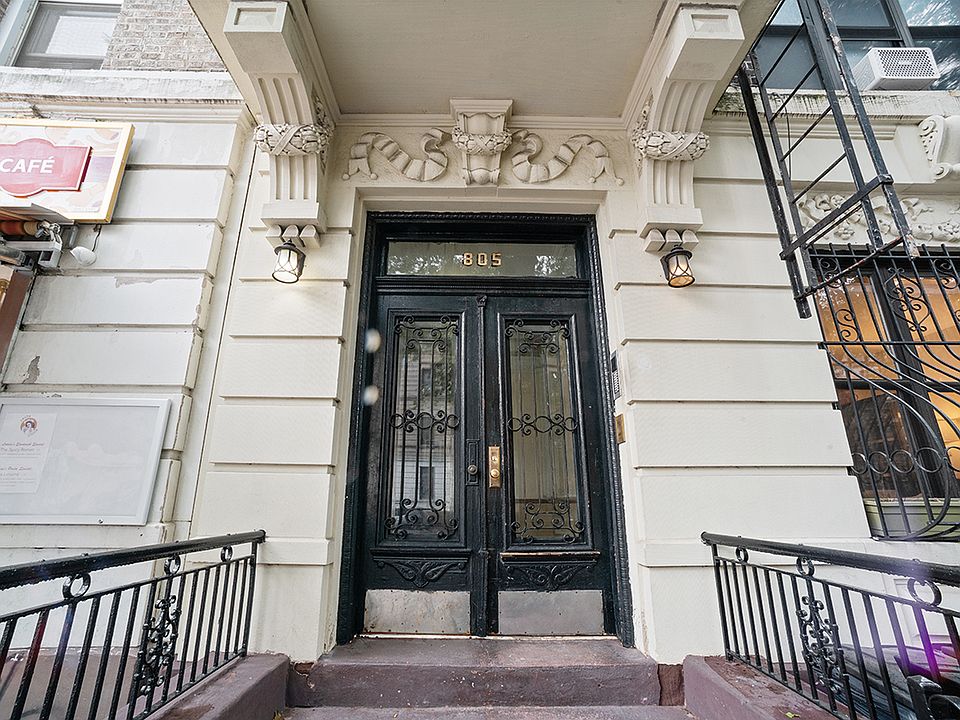 1st image of 805 8th Ave APT 1R