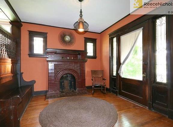 4th image of 4332 Campbell St