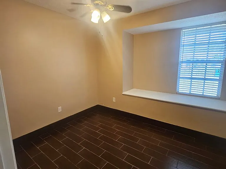 1225 Armsdale Ave — Photo 10