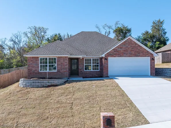 2212 Lisa Ln, Van Buren, AR 72956