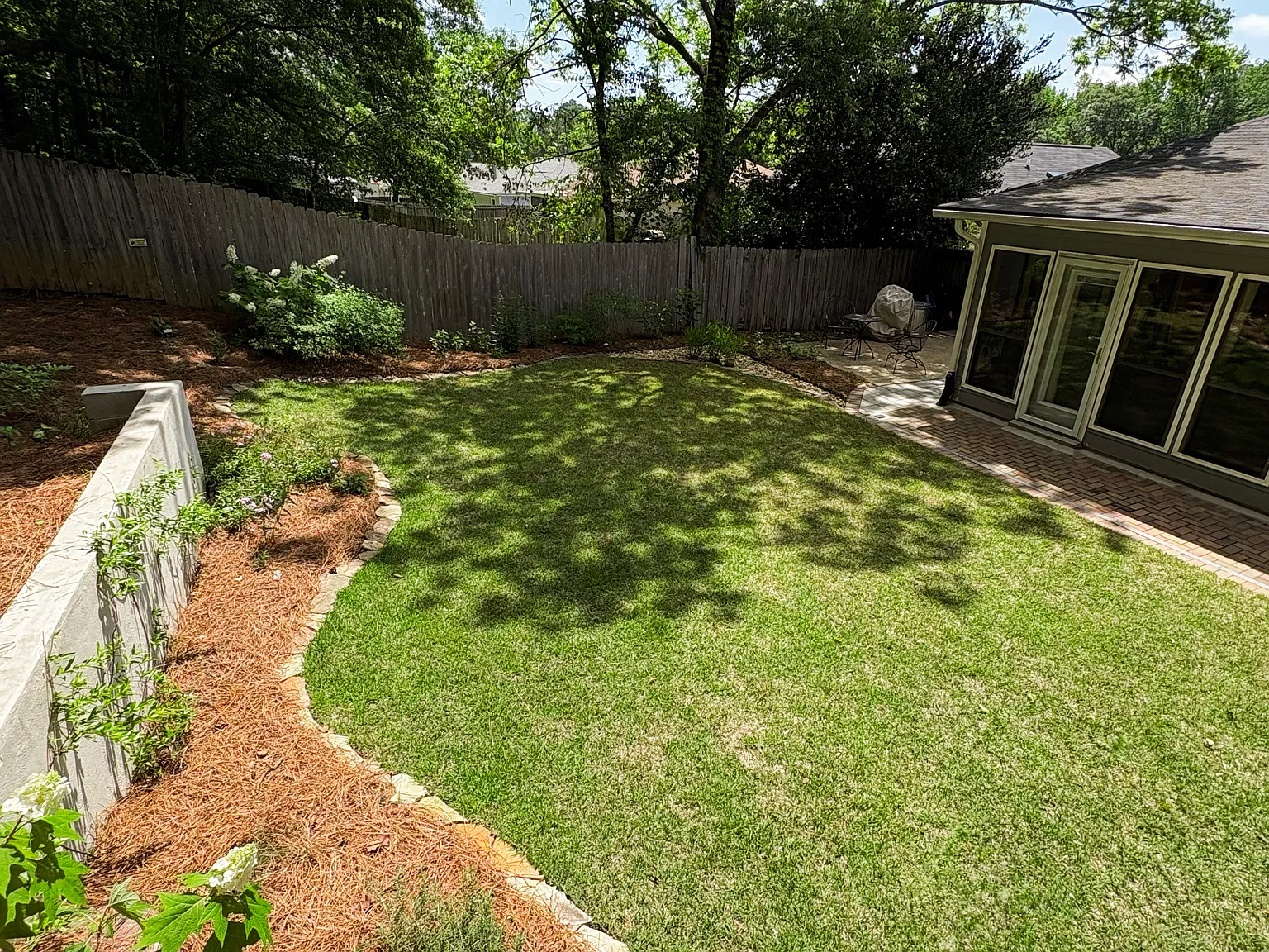 3 bed, 1402 sqft, $1,850 — Photo 2