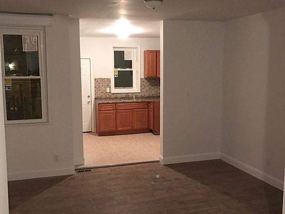 3rd image of 5526 Blakemore St #House