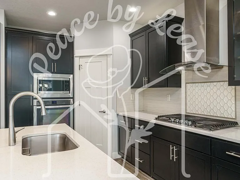 2573 SW McKenna Pl — Photo 9