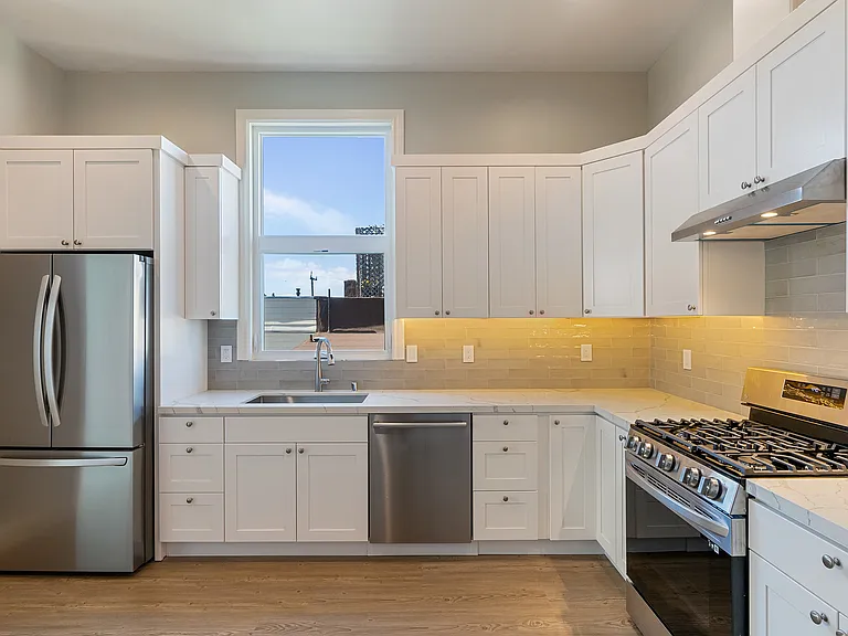 8 Whitney St #8 — Photo 14