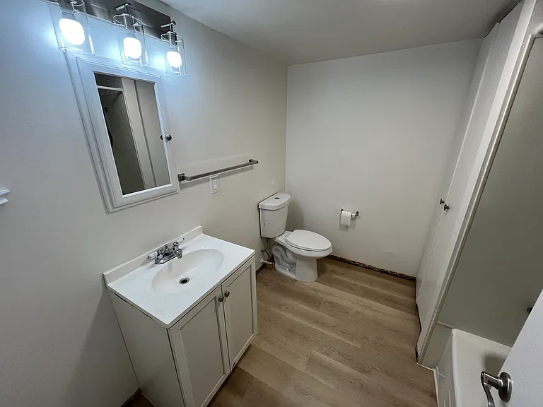 1860 Point View Dr #3 — Photo 6