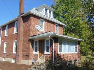 5 Fleetwood Dr, Jeannette, PA 15644