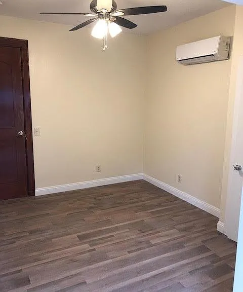 2116 Portland St — Photo 22