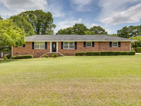 102 Green Forest Dr, Anderson, SC 29625