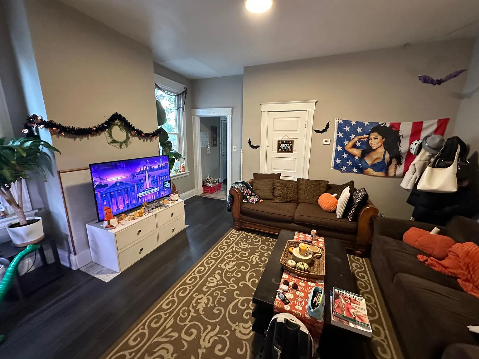 4 bed, $2,950 — Photo 3