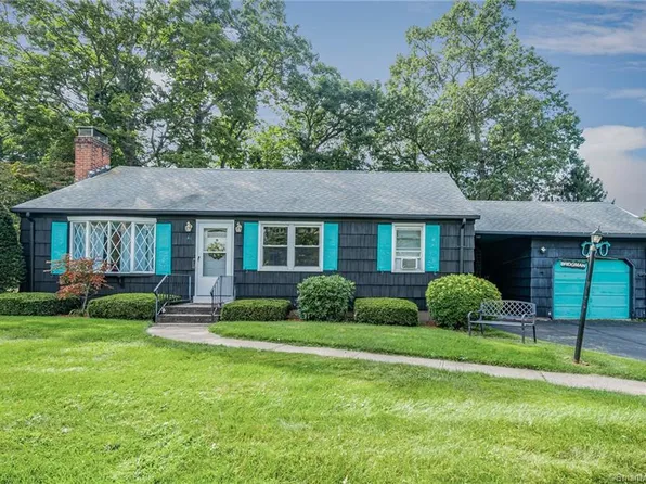 31 Gail Road, Farmington, CT 06032