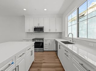 2519 Chamomile Ln, Carlsbad, CA 92008