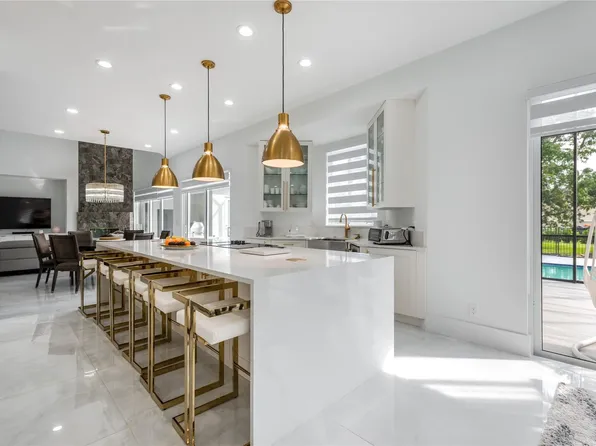 2090 Windsock Way, Wellington, FL 33414