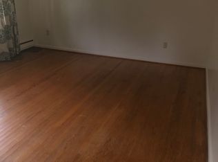 2208 N Lakeside Dr, Virginia Beach, VA 23454
