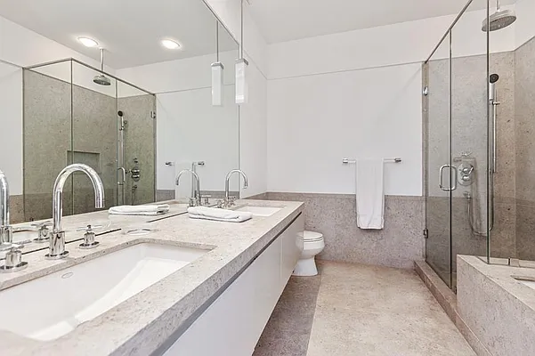 Rented by Domus Realty | media 17