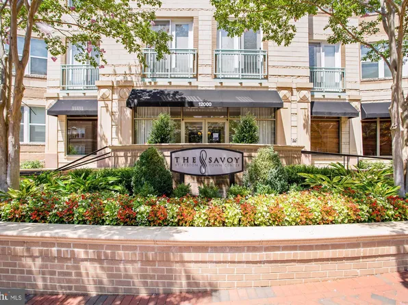 12000 Market St APT 249, Reston, VA 20190