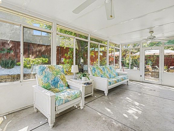 4th image of 4437 Montara Dr