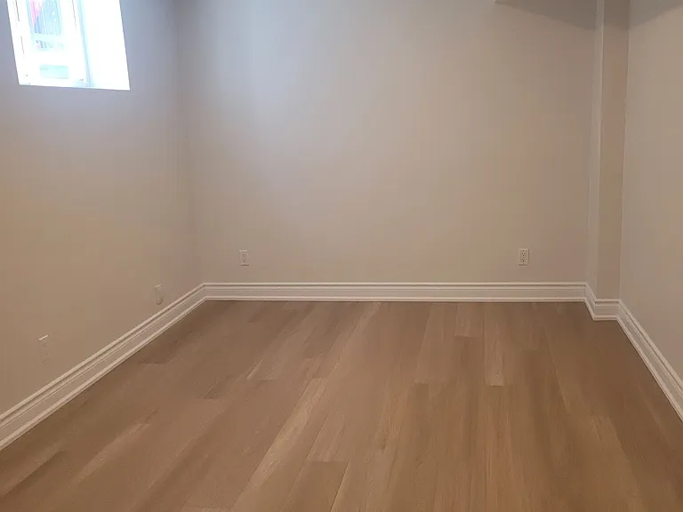 130 Widdifield Ave — Photo 12
