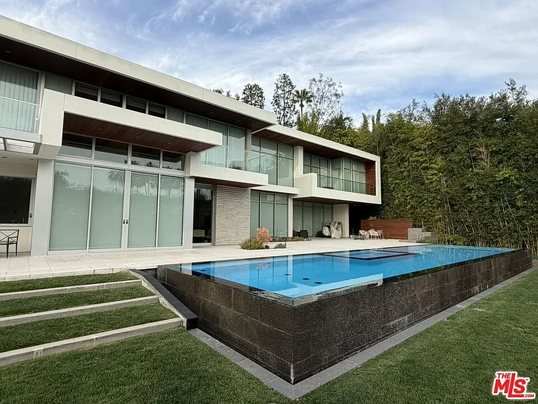 1232 Sunset Plaza Dr — Photo 49