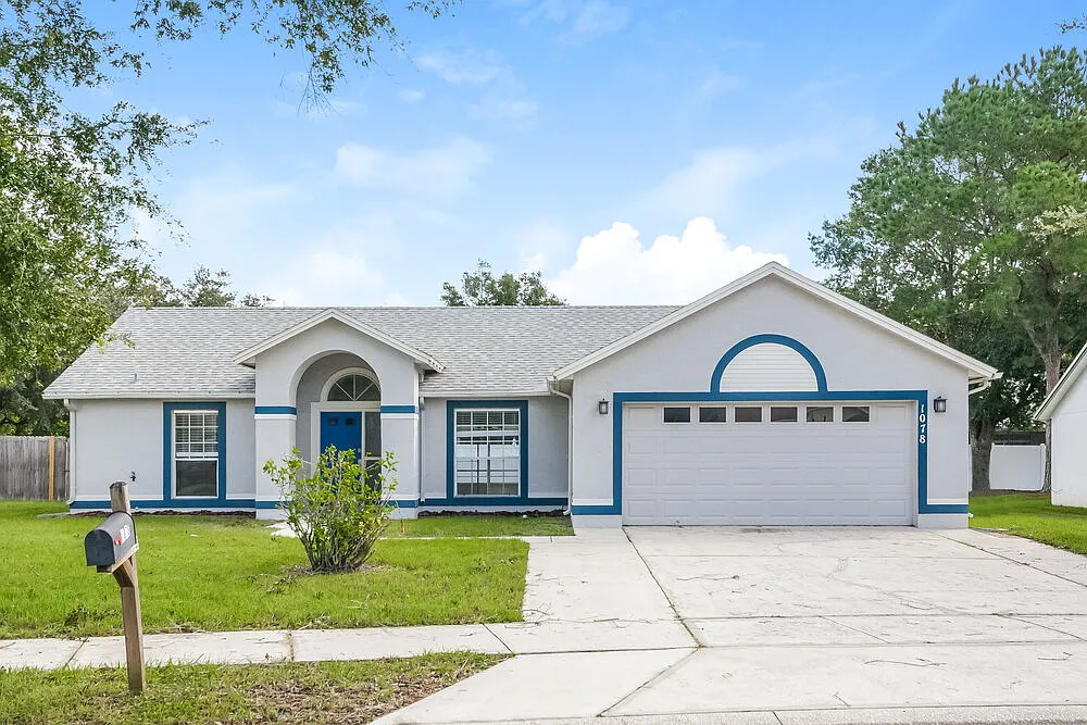 3 bed, 2.0 bath, 1511 sqft, $2,490 — Photo 1
