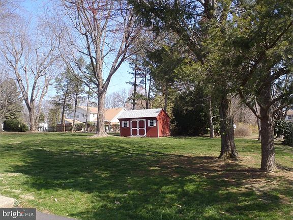 3rd image of 315 Cranberry Dr