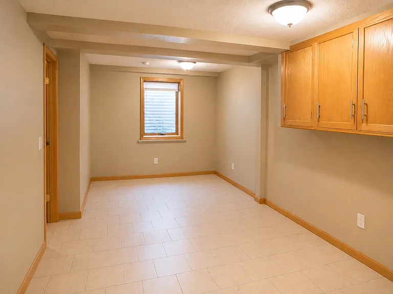2701 Delaware St SE — Photo 2