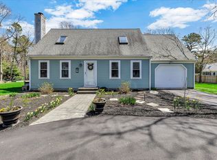 12 Drew Ln, Mashpee, MA 02649