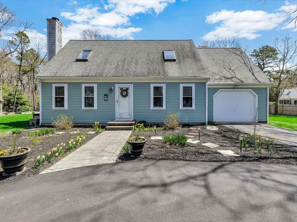 12 Drew Lane, Mashpee, MA 02649